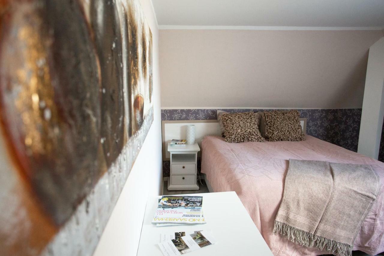 Suviste Guesthouse กูรัซซาเร ภายนอก รูปภาพ