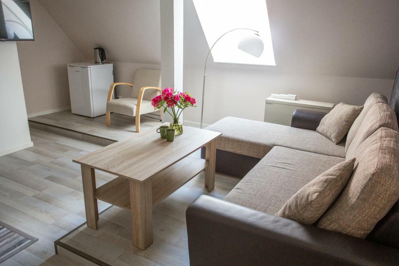 Suviste Guesthouse กูรัซซาเร ภายนอก รูปภาพ
